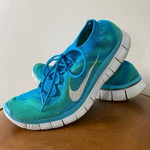 Nike Flyknit Blue & Teal Running Shoes